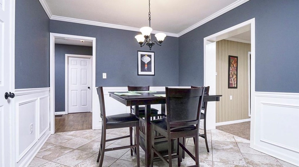 1925 Oak Valley Rd, Decatur GA  30035-1954 exterior