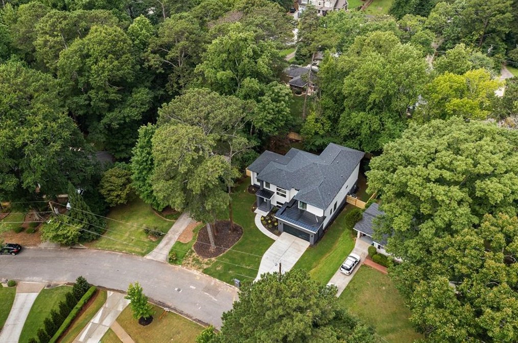 1232 Vista Valley Dr, Atlanta GA  30329-3452 exterior