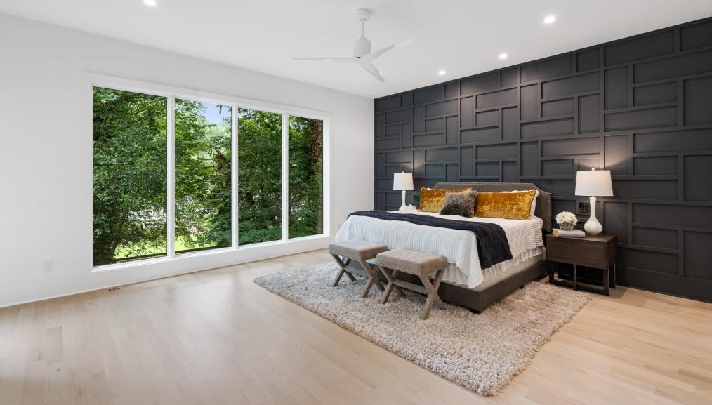 1232 Vista Valley Dr, Atlanta GA  30329-3452 exterior