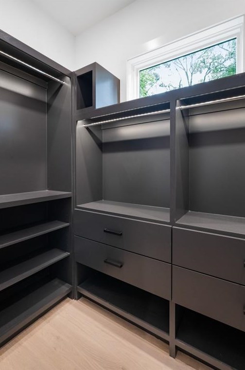 1232 Vista Valley Dr, Atlanta GA  30329-3452 exterior