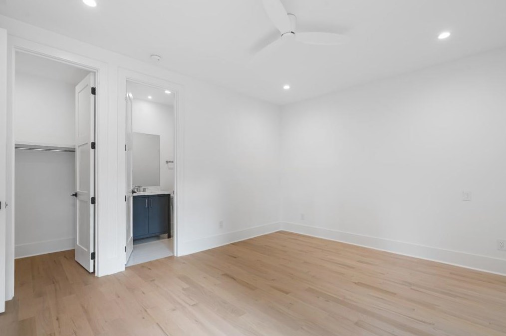 1232 Vista Valley Dr, Atlanta GA  30329-3452 exterior