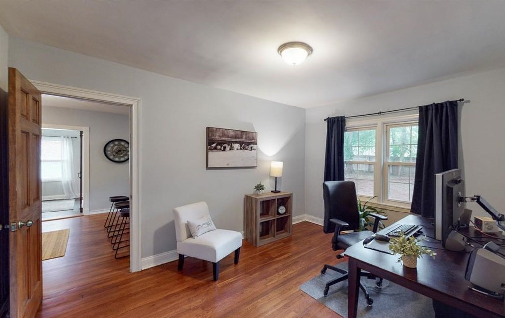 2348 Eastway Rd, Decatur GA  30033-5546 exterior