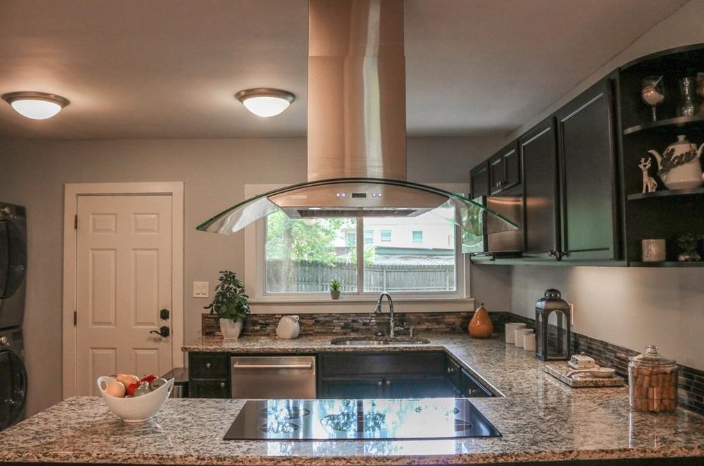 2348 Eastway Rd, Decatur GA  30033-5546 exterior