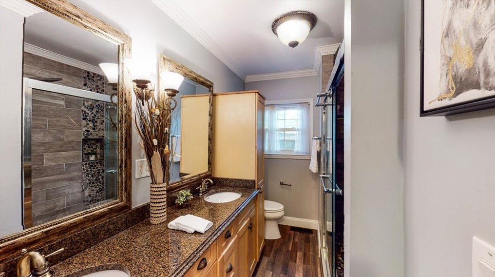 2348 Eastway Rd, Decatur GA  30033-5546 exterior