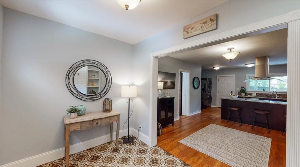 2348 Eastway Rd, Decatur GA  30033-5546 exterior