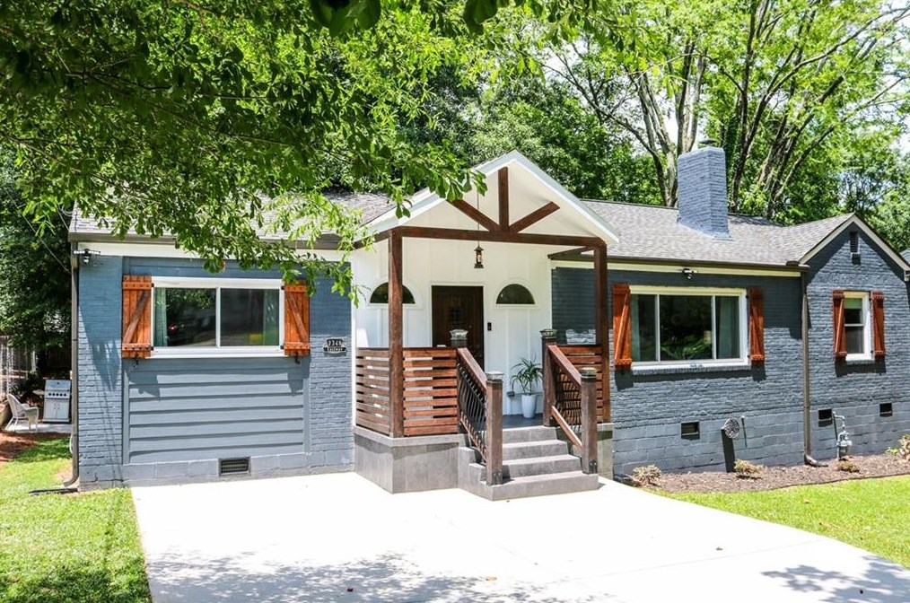 2348 Eastway Rd, Decatur GA  30033-5546 exterior