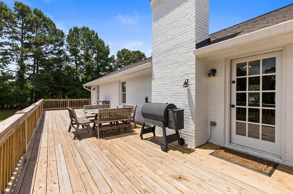 1750 Luke Edwards Rd, Dacula GA  30019-2524 exterior