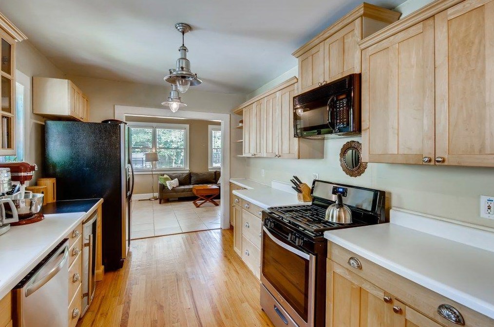 1038 Candler St, Decatur GA  30030-4464 exterior