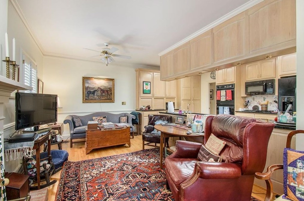 13 Downshire Cir, Decatur GA  30033-1437 exterior