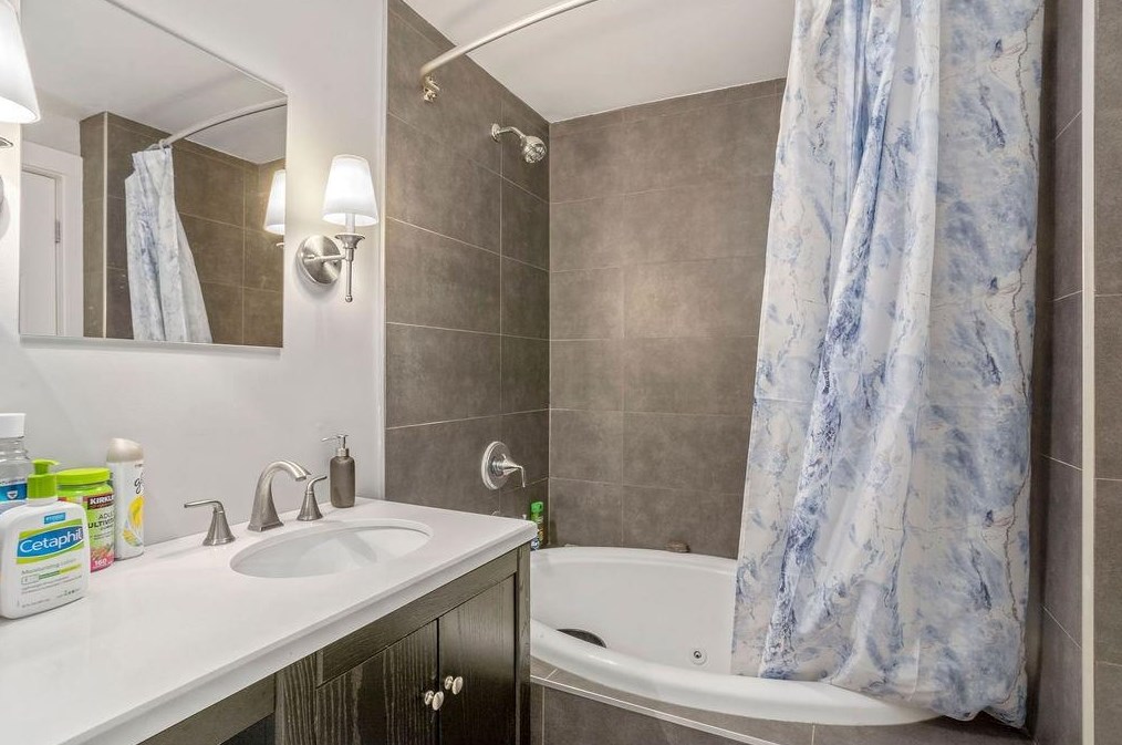 3266 Glenwood Rd, Decatur GA  30032-3226 exterior