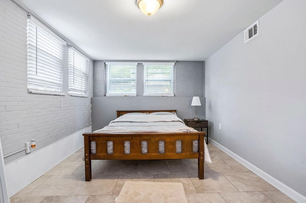 3266 Glenwood Rd, Decatur GA  30032-3226 exterior