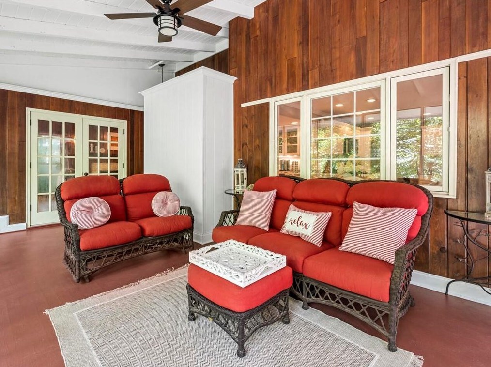 970 Winding Creek Trl, Atlanta GA  30328-2843 exterior