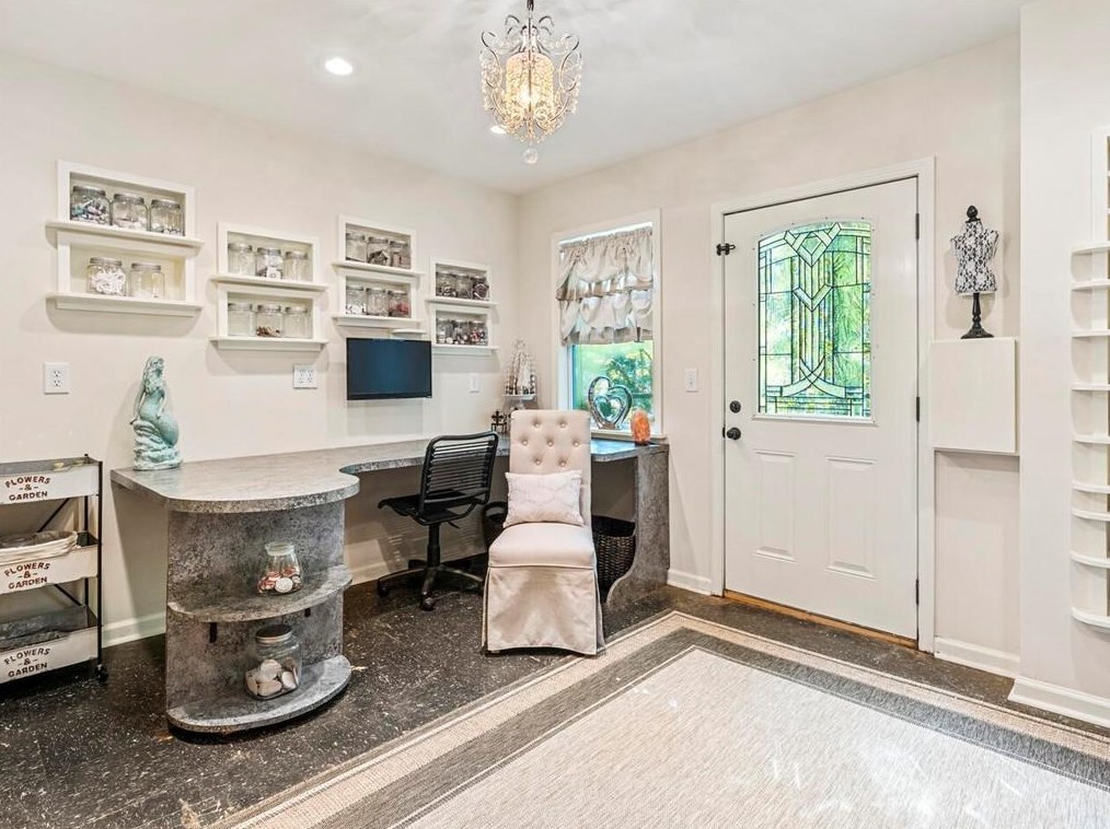 970 Winding Creek Trl, Atlanta GA  30328-2843 exterior