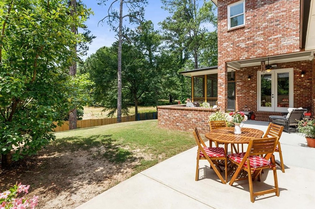 1133 Wimberly Rd, Atlanta GA  30319-2636 exterior