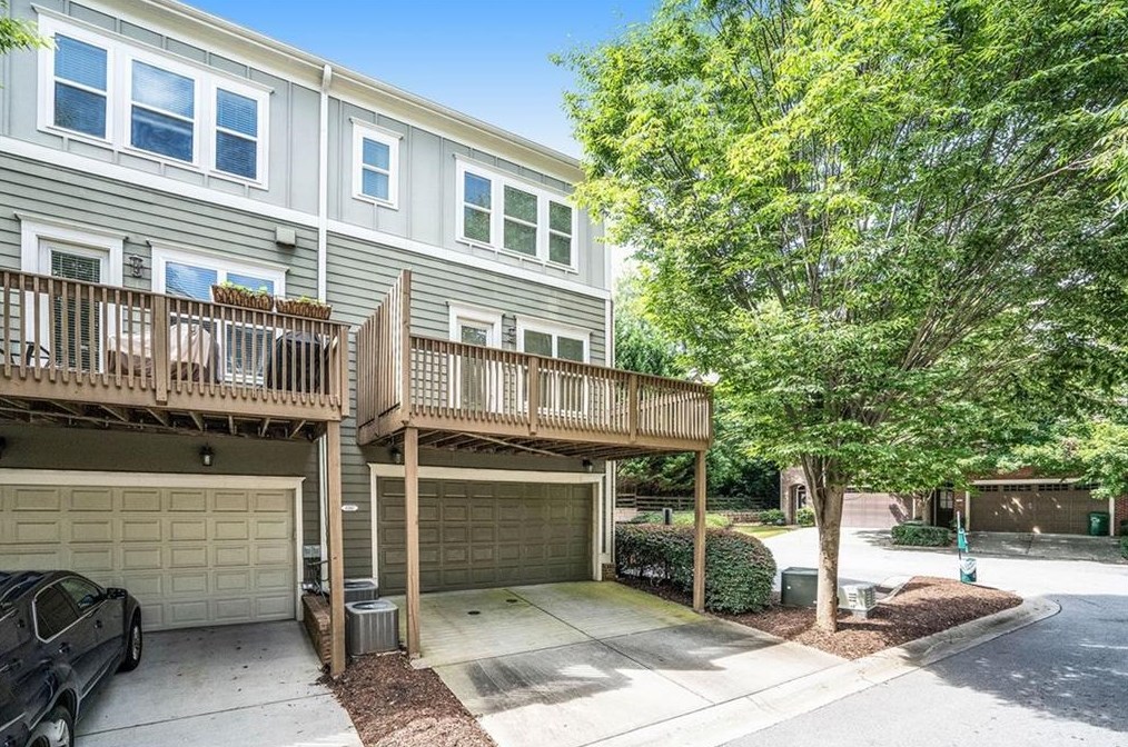 3107 Turman Cir, Decatur GA  30033-3256 exterior