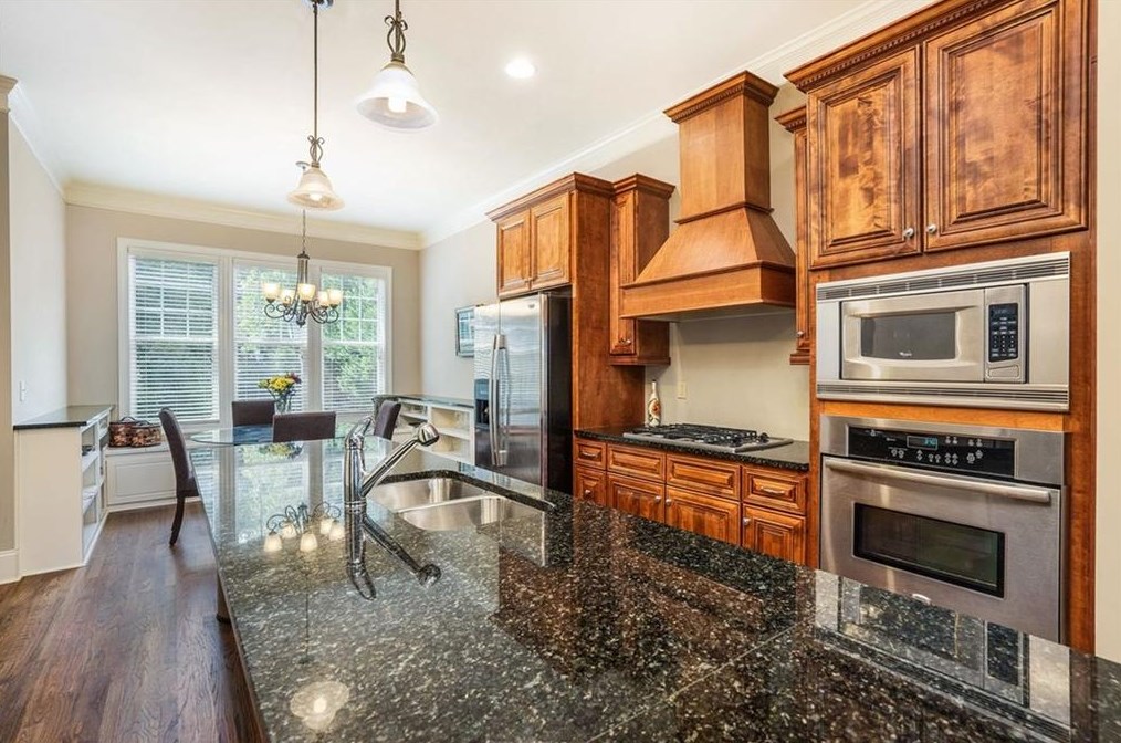 3107 Turman Cir, Decatur GA  30033-3256 exterior