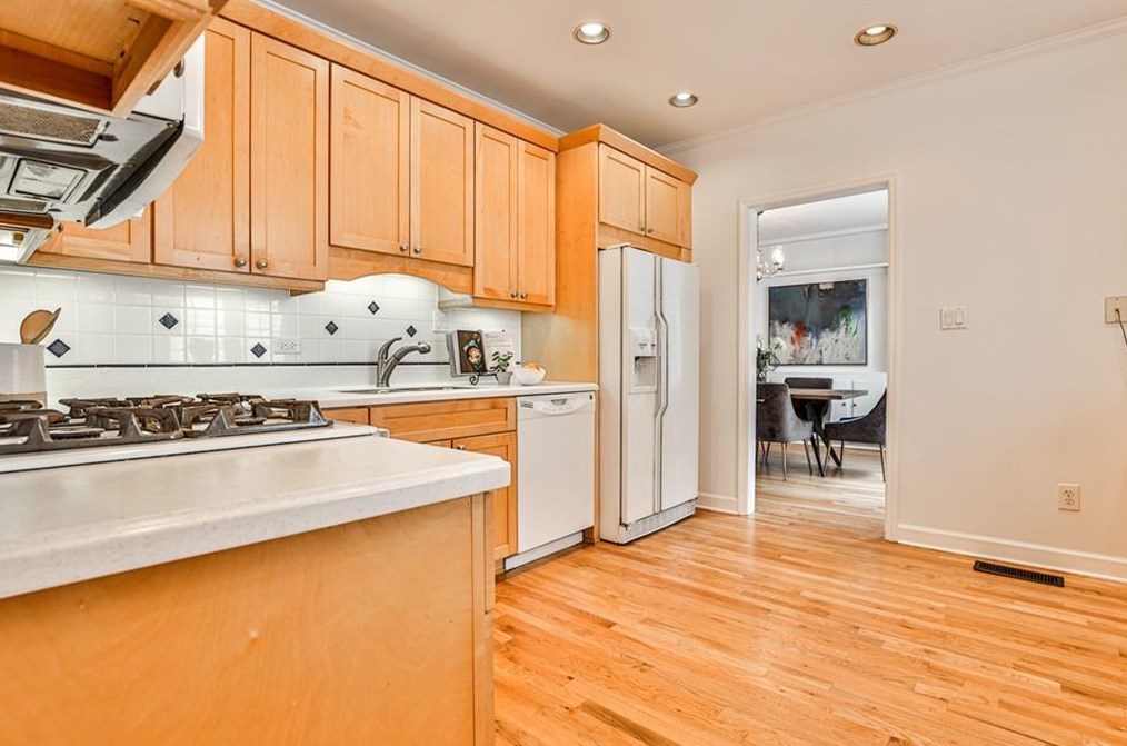 332 Lamont Dr, Decatur GA  30030-2343 exterior