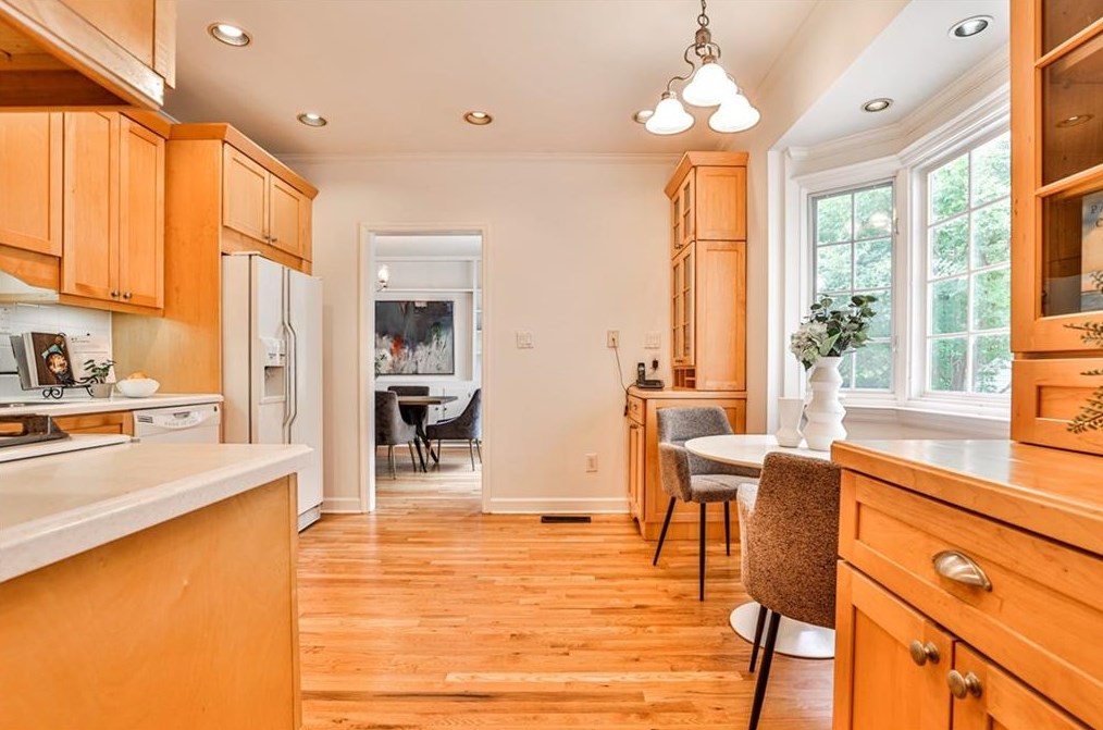 332 Lamont Dr, Decatur GA  30030-2343 exterior