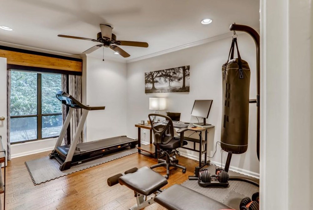 1408 Tuxworth Cir, Decatur GA  30033-5621 exterior