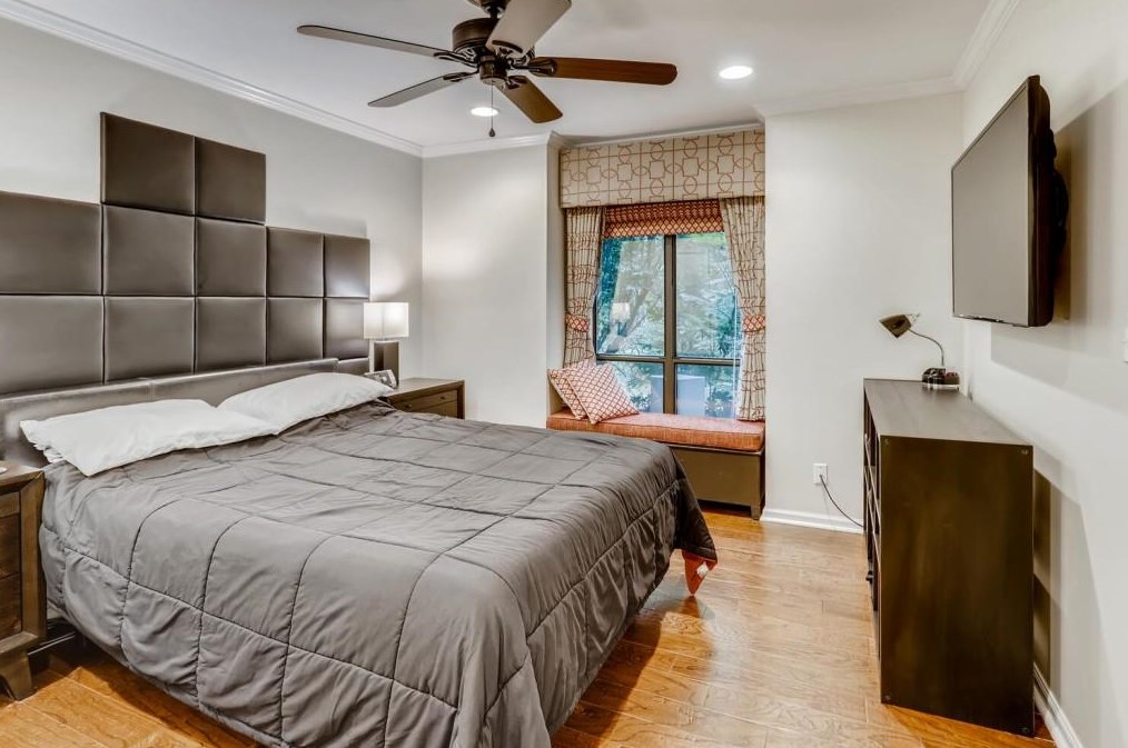 1408 Tuxworth Cir, Decatur GA  30033-5621 exterior