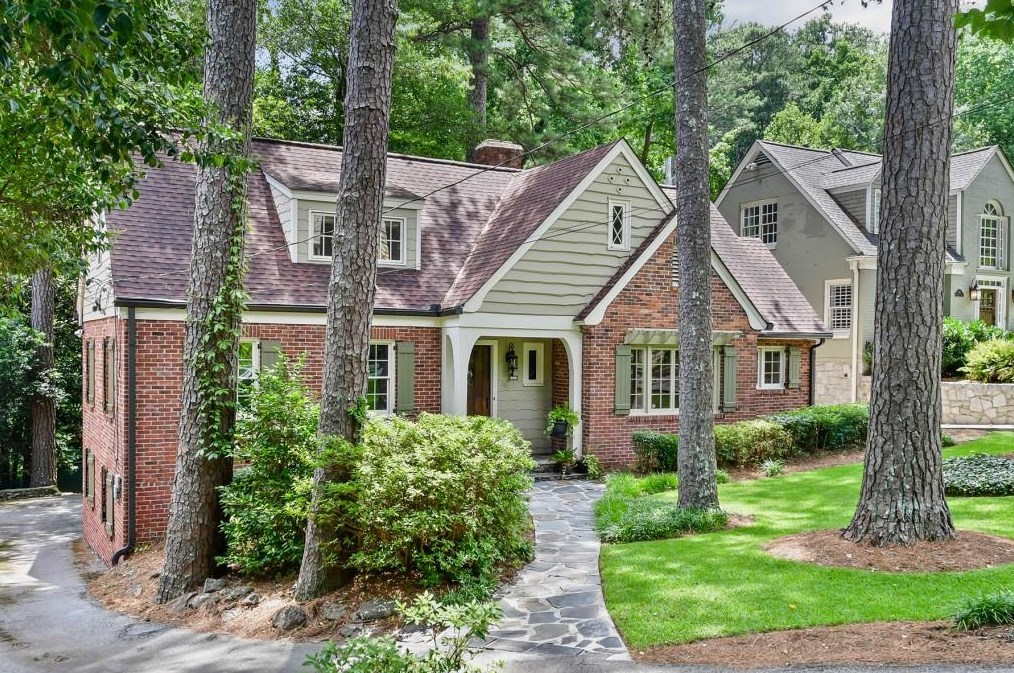 883 Wildwood Rd, Atlanta GA  30324-4911 exterior