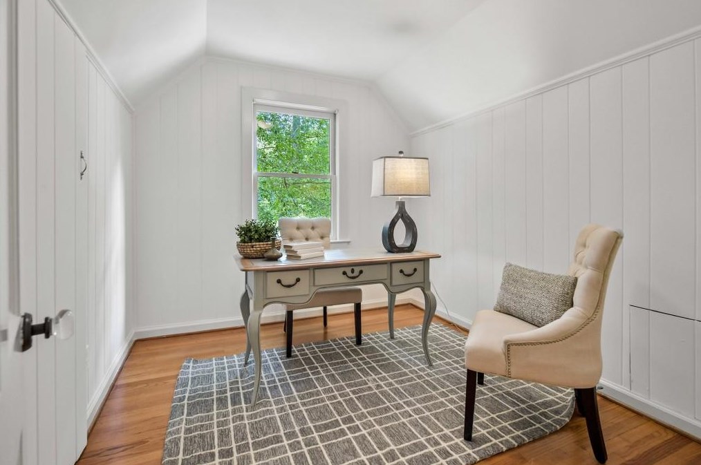 883 Wildwood Rd, Atlanta GA  30324-4911 exterior