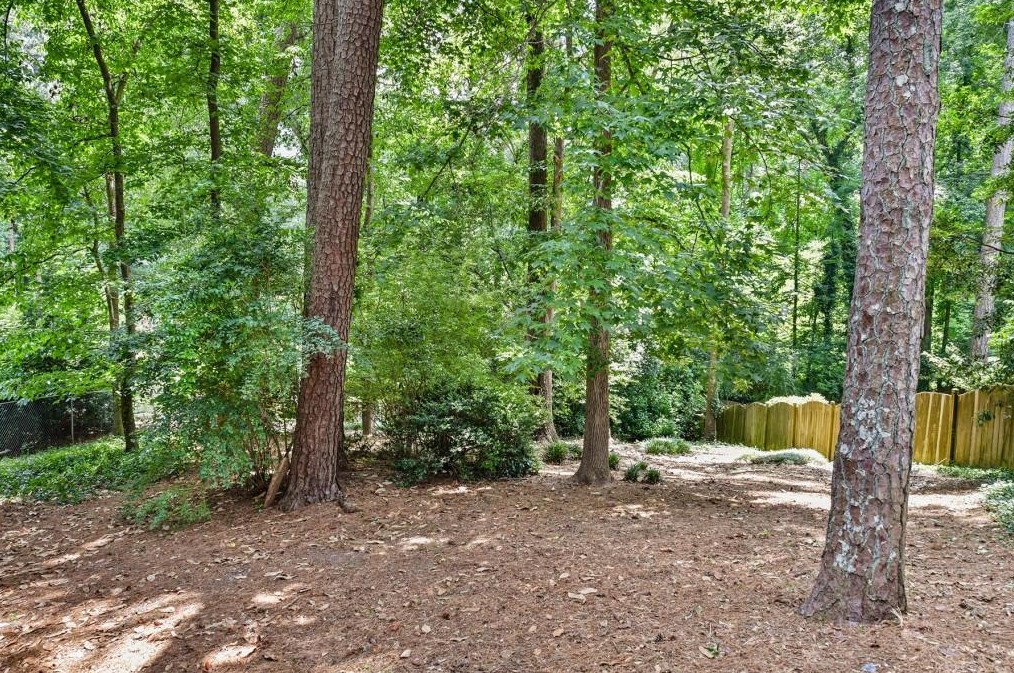 883 Wildwood Rd, Atlanta GA  30324-4911 exterior