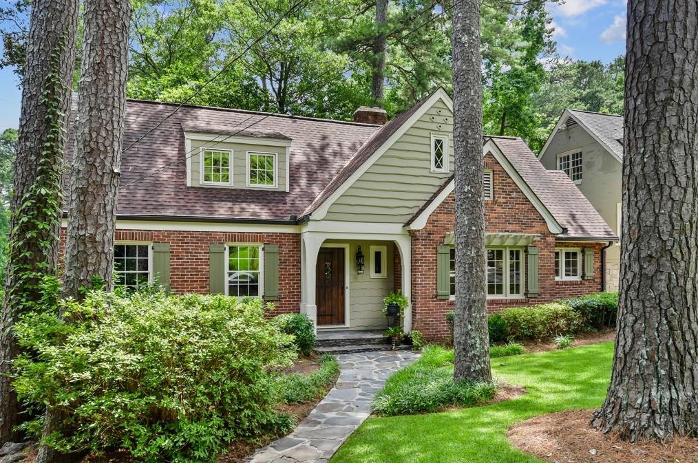 883 Wildwood Rd, Atlanta GA  30324-4911 exterior