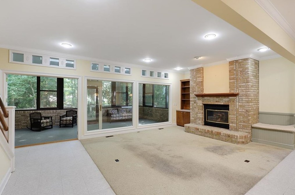 2094 Azalea Cir, Decatur GA  30033-2638 exterior