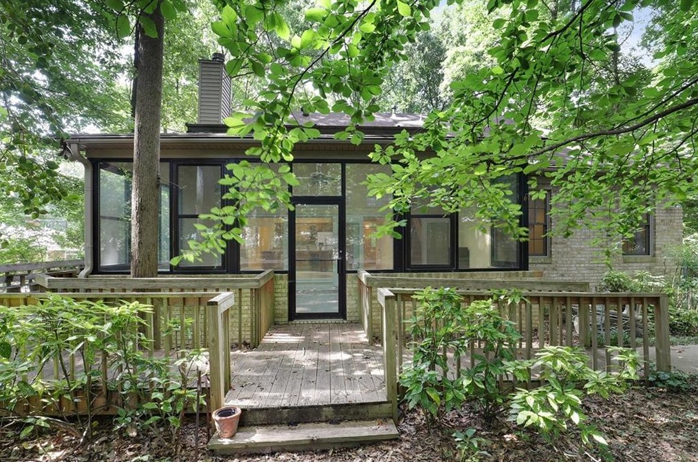 2094 Azalea Cir, Decatur GA  30033-2638 exterior