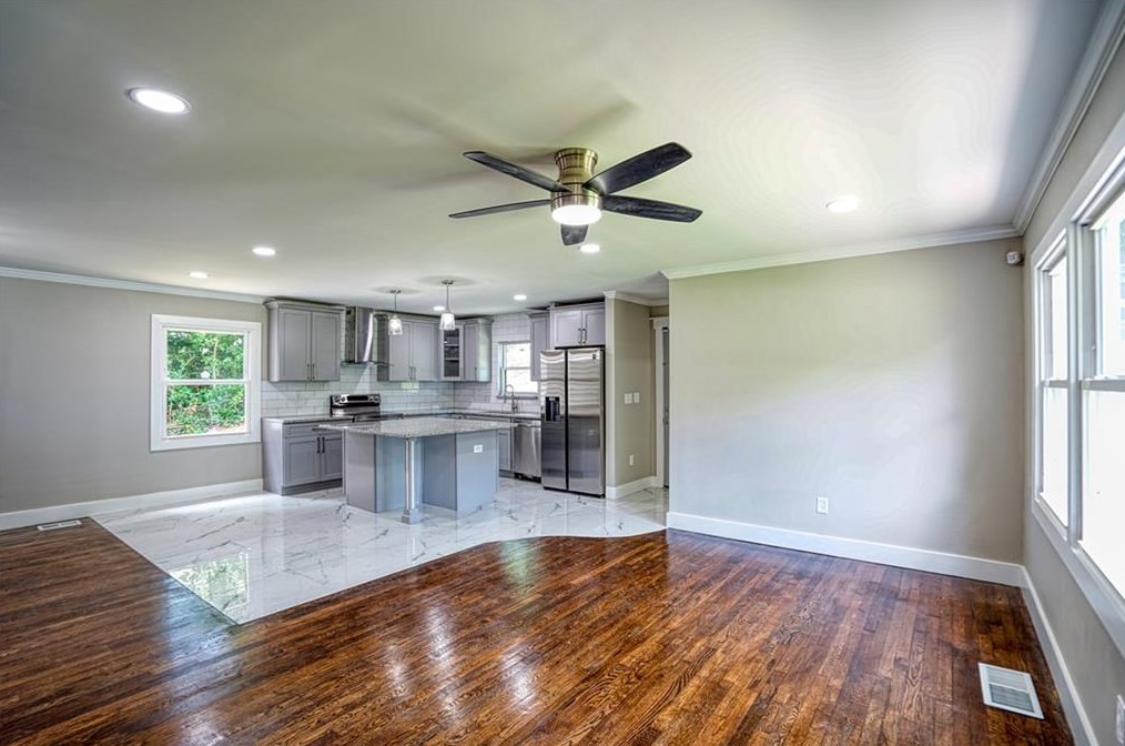 1064 Natham Dr, Atlanta GA  30315-8618 exterior