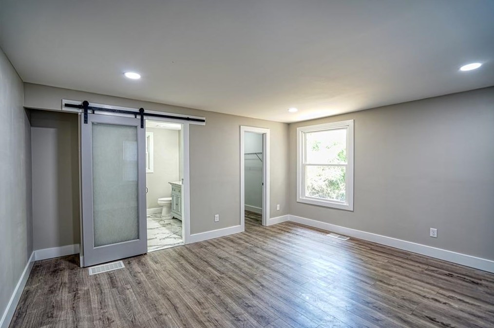 1064 Natham Dr, Atlanta GA  30315-8618 exterior