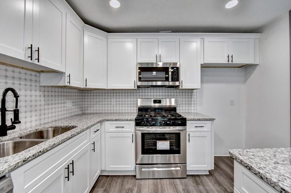 4204 Southvale Dr, Decatur GA  30034-6442 exterior