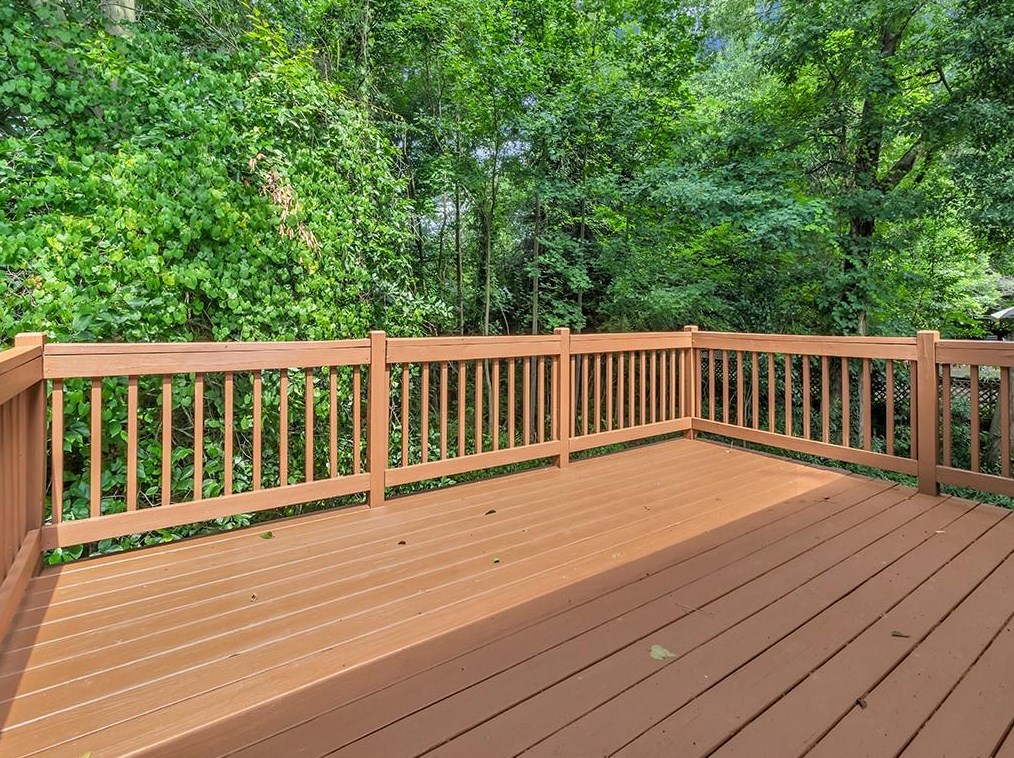 656 Wendan Dr, Decatur GA  30033-5530 exterior