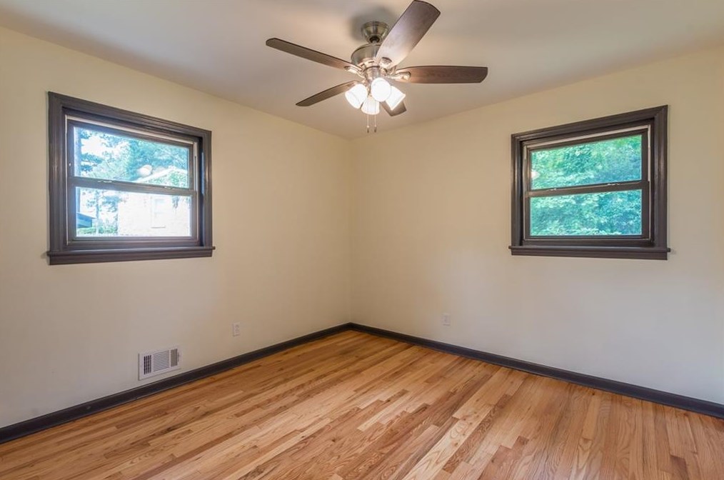 2905 Redwine Rd, Atlanta GA  30344-5825 exterior