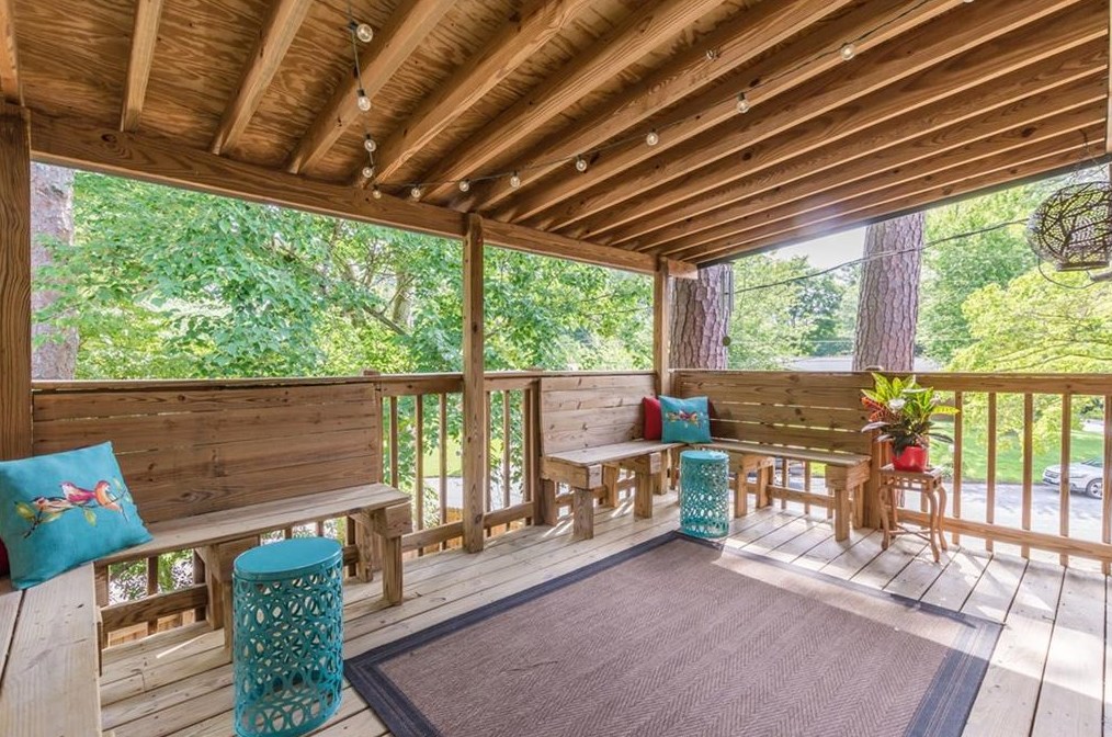2905 Redwine Rd, Atlanta GA  30344-5825 exterior