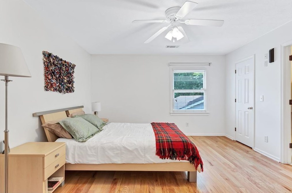 524 Commerce Dr, Decatur GA  30030-2608 exterior