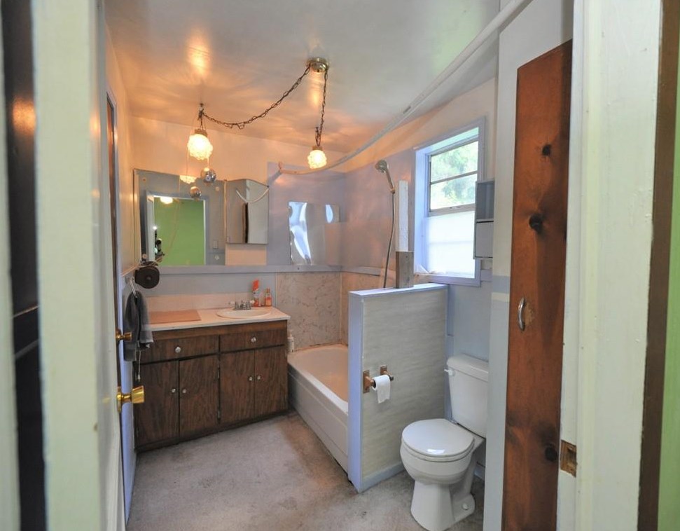 790 Valley Brook Rd, Decatur GA  30033-5840 exterior