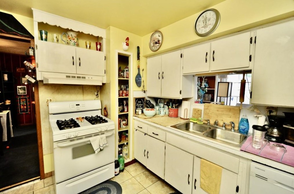 790 Valley Brook Rd, Decatur GA  30033-5840 exterior