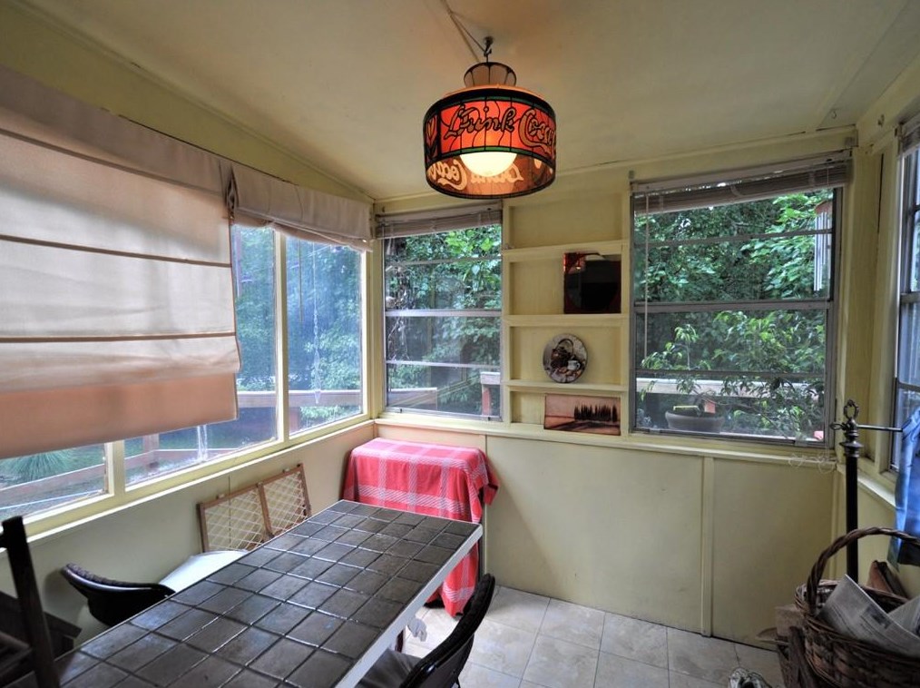 790 Valley Brook Rd, Decatur GA  30033-5840 exterior