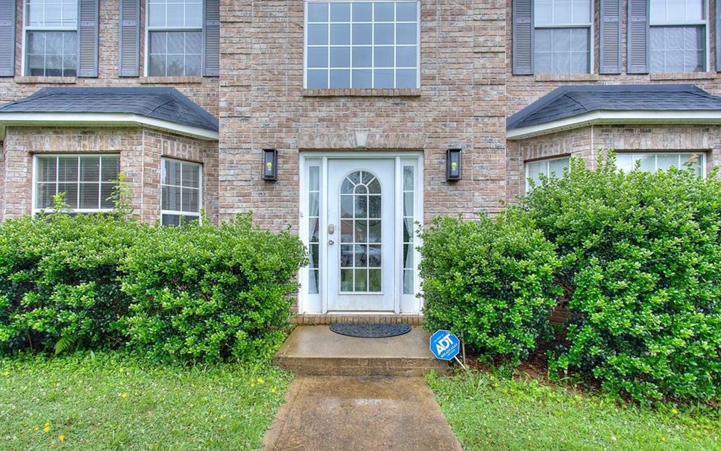 2575 Captains Row, Decatur GA  30035-3062 exterior