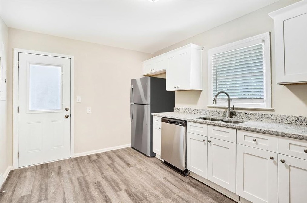 2234 Holly Hill Dr, Decatur GA  30032-5717 exterior