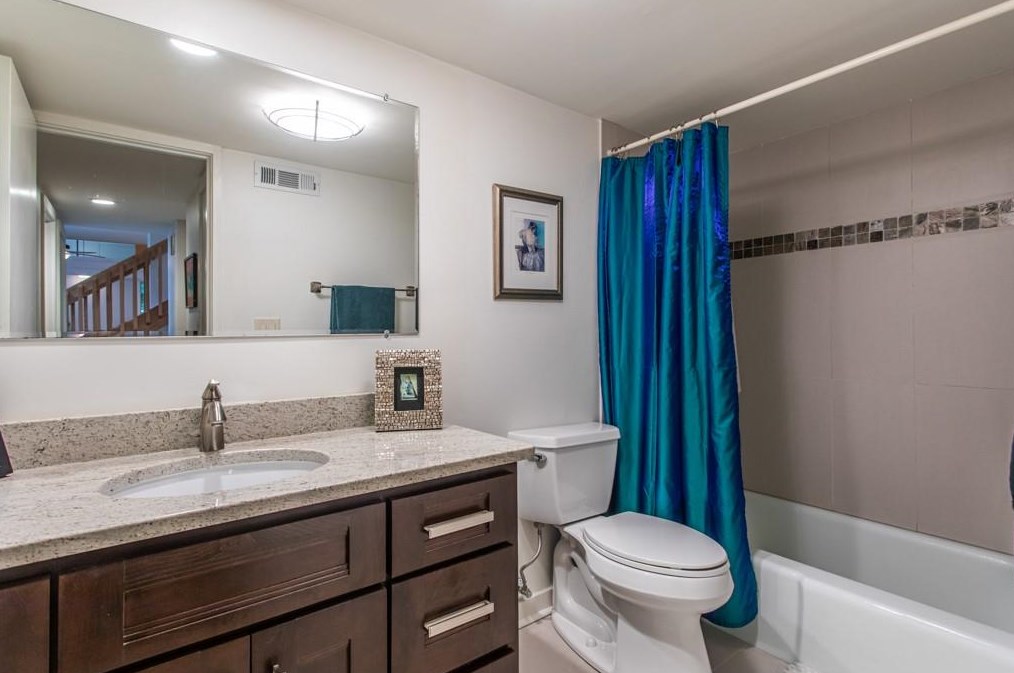 1018 Mcconnell Dr, Decatur GA  30033-3402 exterior