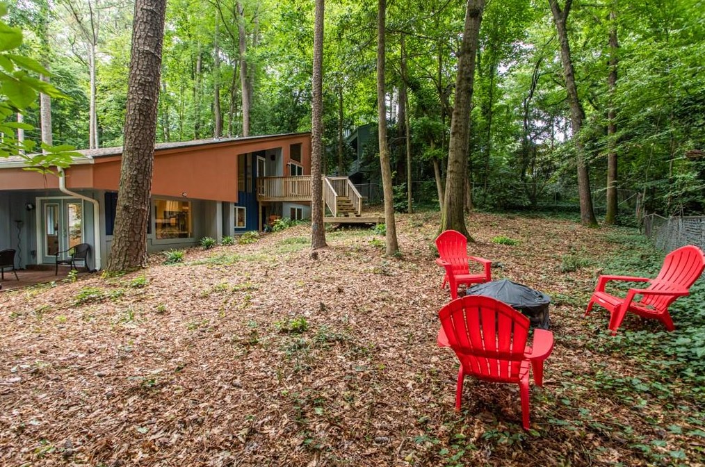 1018 Mcconnell Dr, Decatur GA  30033-3402 exterior