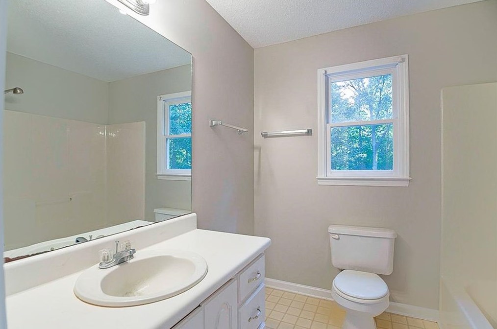 263 Victorian Cir, Dallas GA  30157-5673 exterior