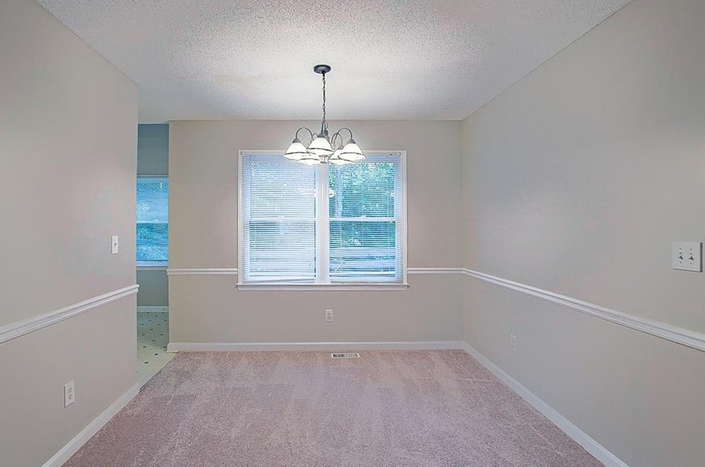 263 Victorian Cir, Dallas GA  30157-5673 exterior