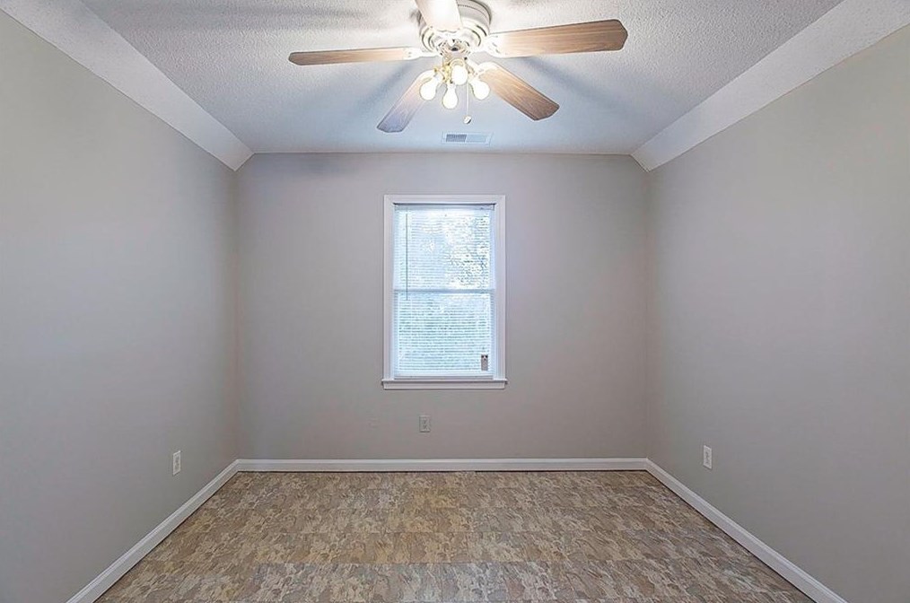 263 Victorian Cir, Dallas GA  30157-5673 exterior