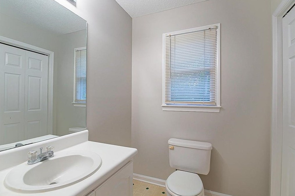 263 Victorian Cir, Dallas GA  30157-5673 exterior