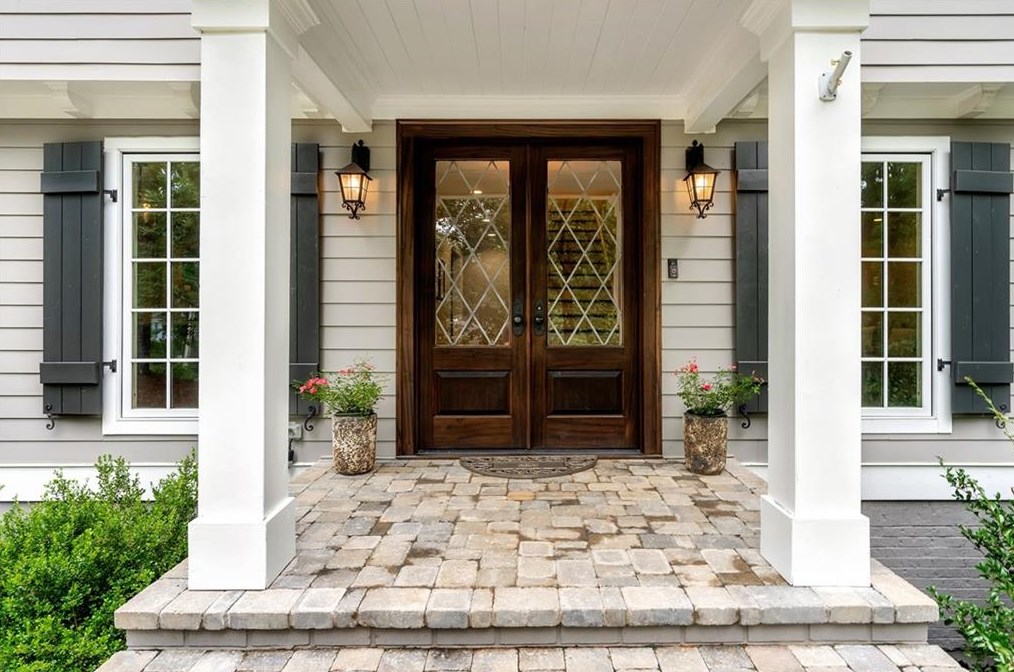 835 Overhill Ct, Atlanta GA  30328-3660 exterior