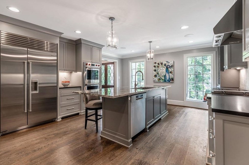835 Overhill Ct, Atlanta GA  30328-3660 exterior
